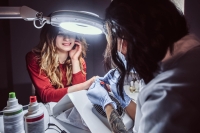 Hoe begin je als freelance nagelstyliste? Maak van je hobby je baan in je eigen nagelstudio vanuit huis!