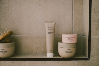 Waarom minder skincare producten je huid juist mooier maken