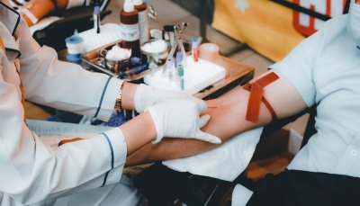 Waarom steeds meer vrouwen hun bloed laten testen